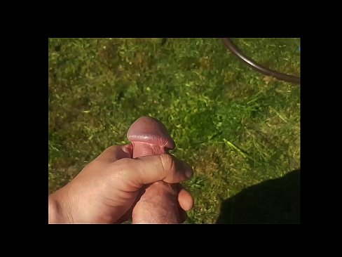 ❤️ O bunăciune fierbinte își face sex cu păsărica roz și ejaculează cu un squirt într-o grădină de vară ❤ at ro.classicmebel21.ru